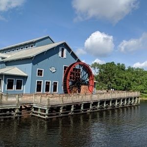 Meet your Posher, Evan